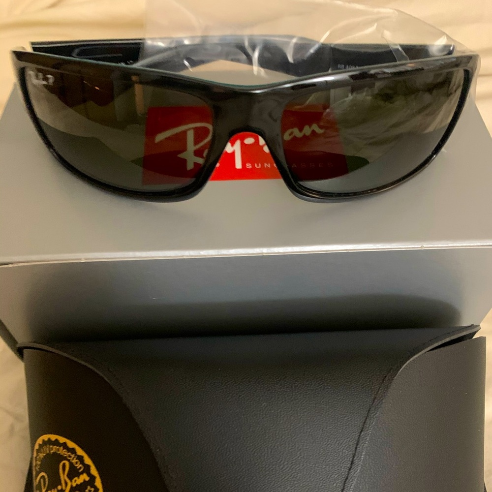Ray Ban Luxottica Sunglasses